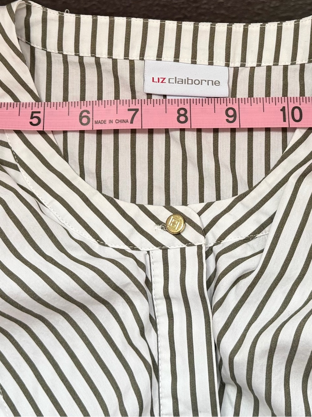 Liz Claiborne White and Olive Stripe Ruffle Sleeveless Top - Picture 4 of 7